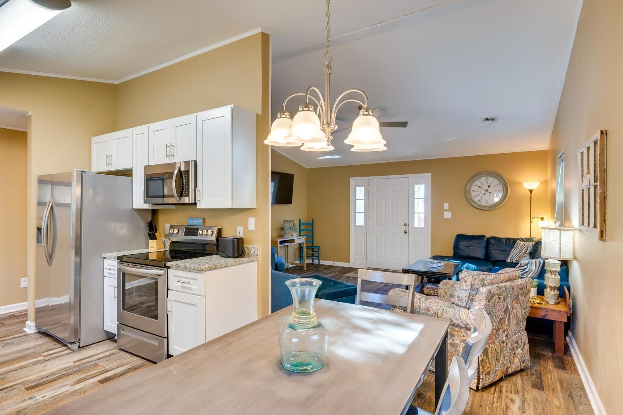 Lovely Emerald Isle Home, Walk To Beach! Eksteriør bilde