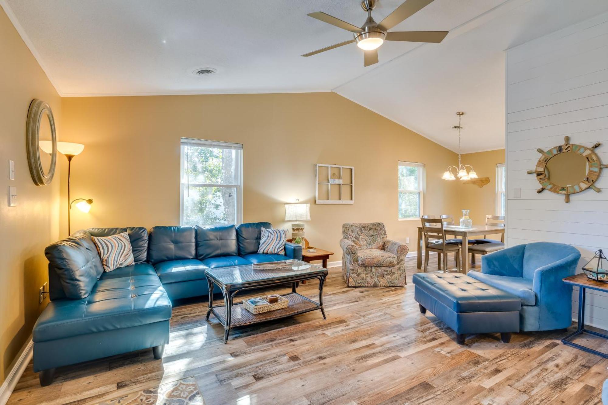 Lovely Emerald Isle Home, Walk To Beach! Eksteriør bilde