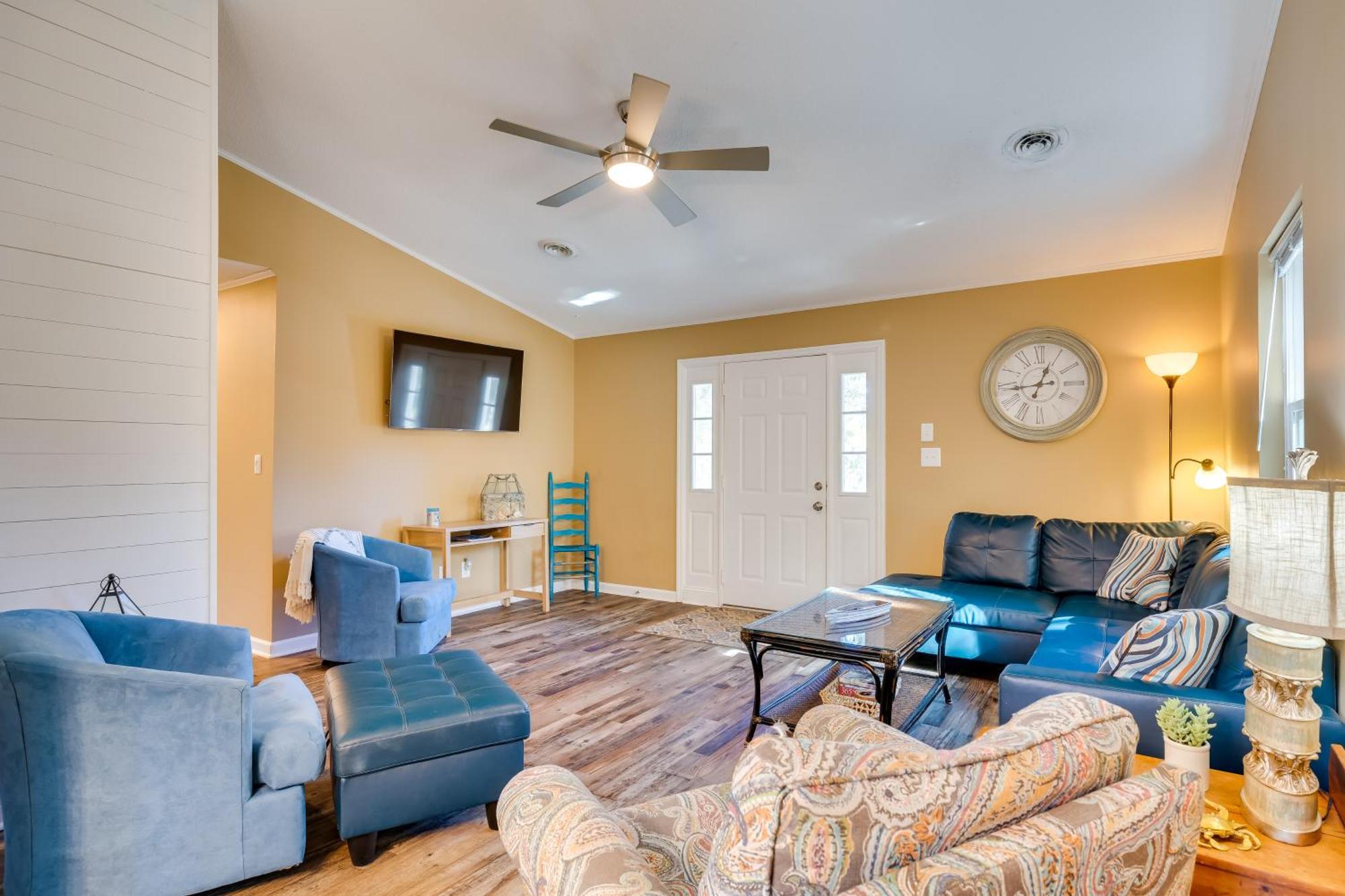 Lovely Emerald Isle Home, Walk To Beach! Eksteriør bilde